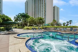 1717 N Bayshore Dr, Miami, FL 33132 - Photo 22