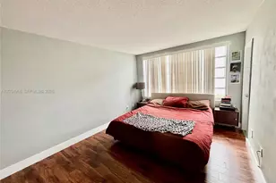 1304 NE 191st St, Miami, FL 33179 - Photo 2