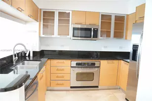 31 SE 5th St, Miami, FL 33131 - Photo 18