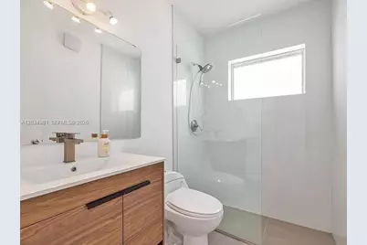 545 NE 64th St, Miami, FL 33138 - Photo 10