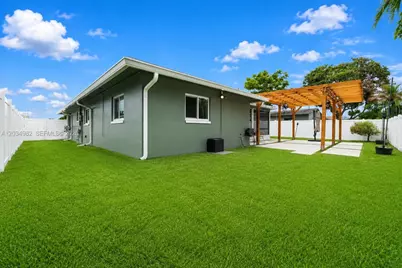8951 NW 21st St, Pembroke Pines, FL 33024 - Photo 42