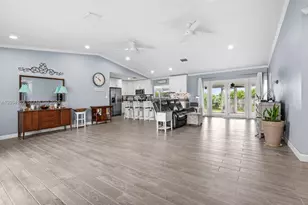 20572 SW 317th St, Homestead, FL 33030 - Photo 2