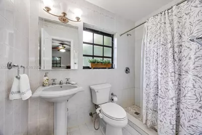 740 Jeronimo Dr, Coral Gables, FL 33146 - Photo 10