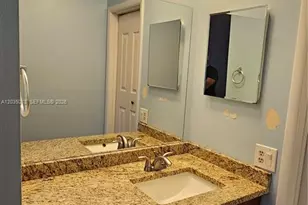 5352 NE 6th Ave, Oakland Park, FL 33334 - Photo 40