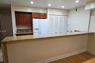 5352 NE 6th Ave, Oakland Park, FL 33334 - Photo 10