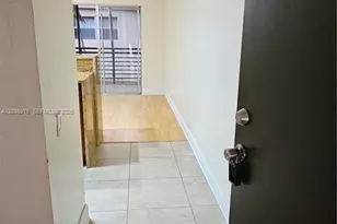 5352 NE 6th Ave, Oakland Park, FL 33334 - Photo 2