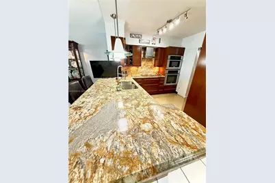 5700 Collins Ave #14M, Miami Beach, FL 33140 - Photo 16
