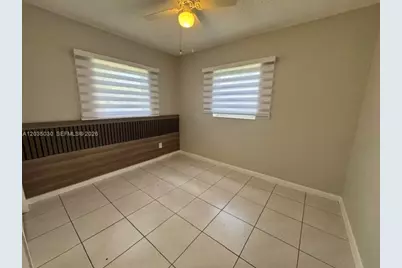 9815 Pan American Dr, Cutler Bay, FL 33189 - Photo 18