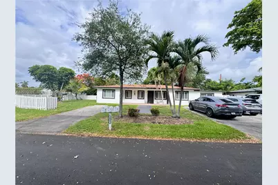 1801 NE 25th Ave #3, Pompano Beach, FL 33062 - Photo 2