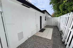 1801 NE 25th Ave, Pompano Beach, FL 33062 - Photo 16