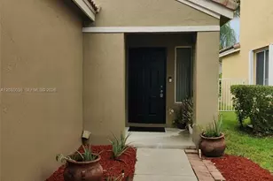 4315 Greenbriar Ln, Weston, FL 33331 - Photo 4