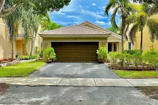 4315 Greenbriar Ln, Weston, FL 33331 - Photo 1