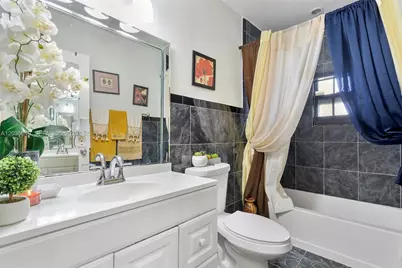 348 NE 118th St, Miami, FL 33161 - Photo 24