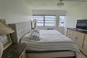 220 Kings Point Dr, Sunny Isles Beach, FL 33160 - Photo 12