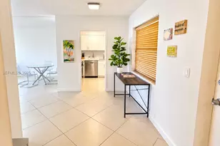 220 Kings Point Dr, Sunny Isles Beach, FL 33160 - Photo 8