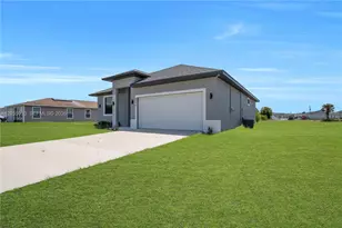8045 Buttercup Cir, Labelle, FL 33935 - Photo 6