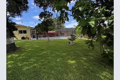 1812 N 45th Ave, Hollywood, FL 33021 - Photo 24