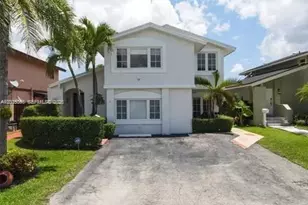 933 NW 106th Ave Cir, Miami, FL 33172 - Photo 2