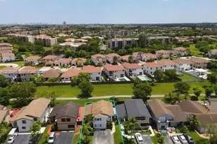 933 NW 106th Ave Cir, Miami, FL 33172 - Photo 1