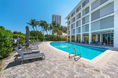 6515 Collins Ave #1405, Miami Beach, FL 33141 - Photo 30