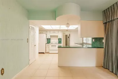785 NE 155th St, Miami, FL 33162 - Photo 10