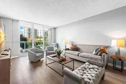 19380 Collins Ave #317, Sunny Isles Beach, FL 33160 - Photo 4
