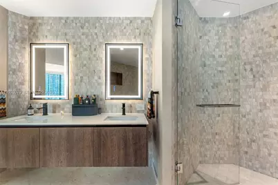 68 SE 6th St #2612, Miami, FL 33131 - Photo 24