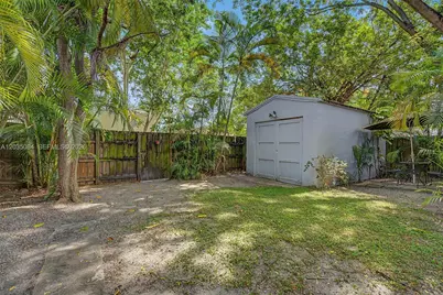 583 NW 47th St, Miami, FL 33127 - Photo 24