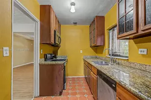 583 NW 47th St, Miami, FL 33127 - Photo 8