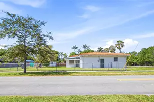 1490 Ludlam Dr, Miami Springs, FL 33166 - Photo 4