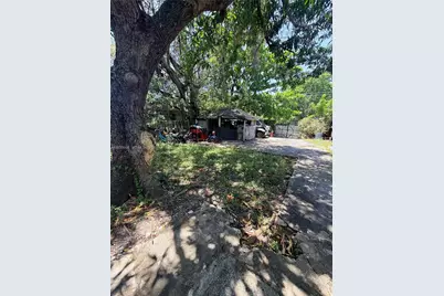 1068 NW 34th St, Miami, FL 33127 - Photo 6