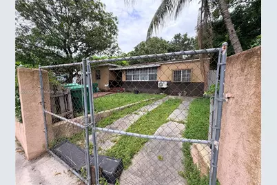 1068 NW 34th St, Miami, FL 33127 - Photo 2