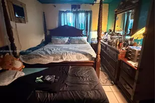 1068 NW 34th St, Miami, FL 33127 - Photo 16