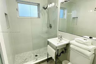 745 13th St, Miami Beach, FL 33139 - Photo 12
