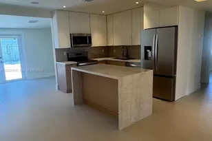 841 NE 4th Pl, Hialeah, FL 33010 - Photo 6