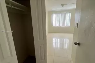 486 NW 165th St Rd, Miami, FL 33169 - Photo 10
