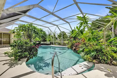 462 NE Cornwall, Port Saint Lucie, FL 34983 - Photo 4