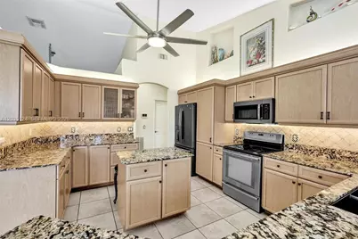462 NE Cornwall, Port Saint Lucie, FL 34983 - Photo 6
