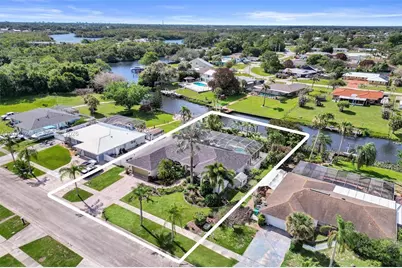 462 NE Cornwall, Port Saint Lucie, FL 34983 - Photo 18