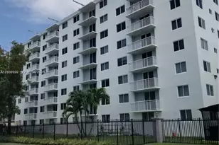1251 NE 108th St, Miami, FL 33161 - Photo 12