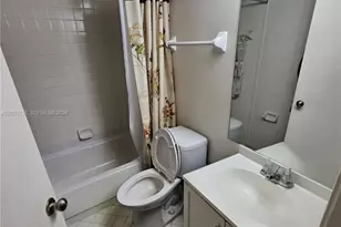 3465 NW 44th St, Oakland Park, FL 33309 - Photo 14