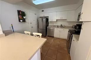 5161 Collins Ave, Miami Beach, FL 33140 - Photo 10