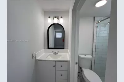 821 Euclid Ave #304, Miami Beach, FL 33139 - Photo 24