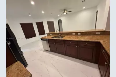 8711 NW 41st St, Cooper City, FL 33024 - Photo 10