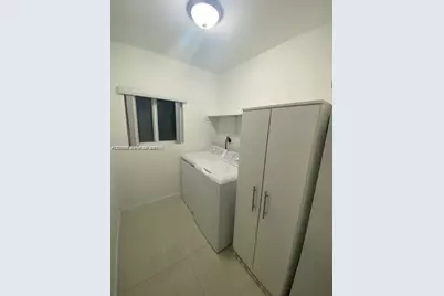 2271/2273 NW 66th St, Miami, FL 33147 - Photo 12