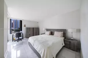 520 Brickell Key Dr, Miami, FL 33131 - Photo 6
