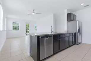 14776 SW 10th St, Pembroke Pines, FL 33027 - Photo 8