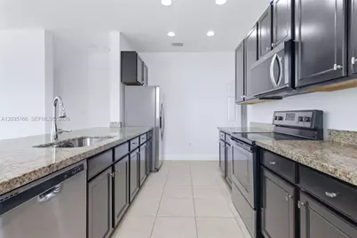 14776 SW 10th St #10501, Pembroke Pines, FL 33027 - Photo 10