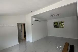 3220 Plaza St, Miami, FL 33133 - Photo 6