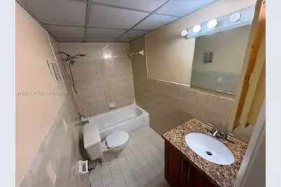 5 Olive Dr #12, Hialeah, FL 33010 - Photo 4